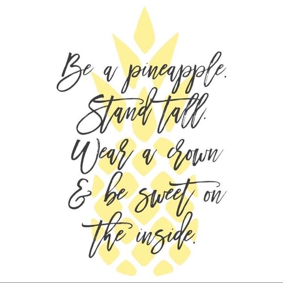 “SUNNYLIFE” BEACH FAN PINEAPPLE • New in Box - Picture 3 of 6